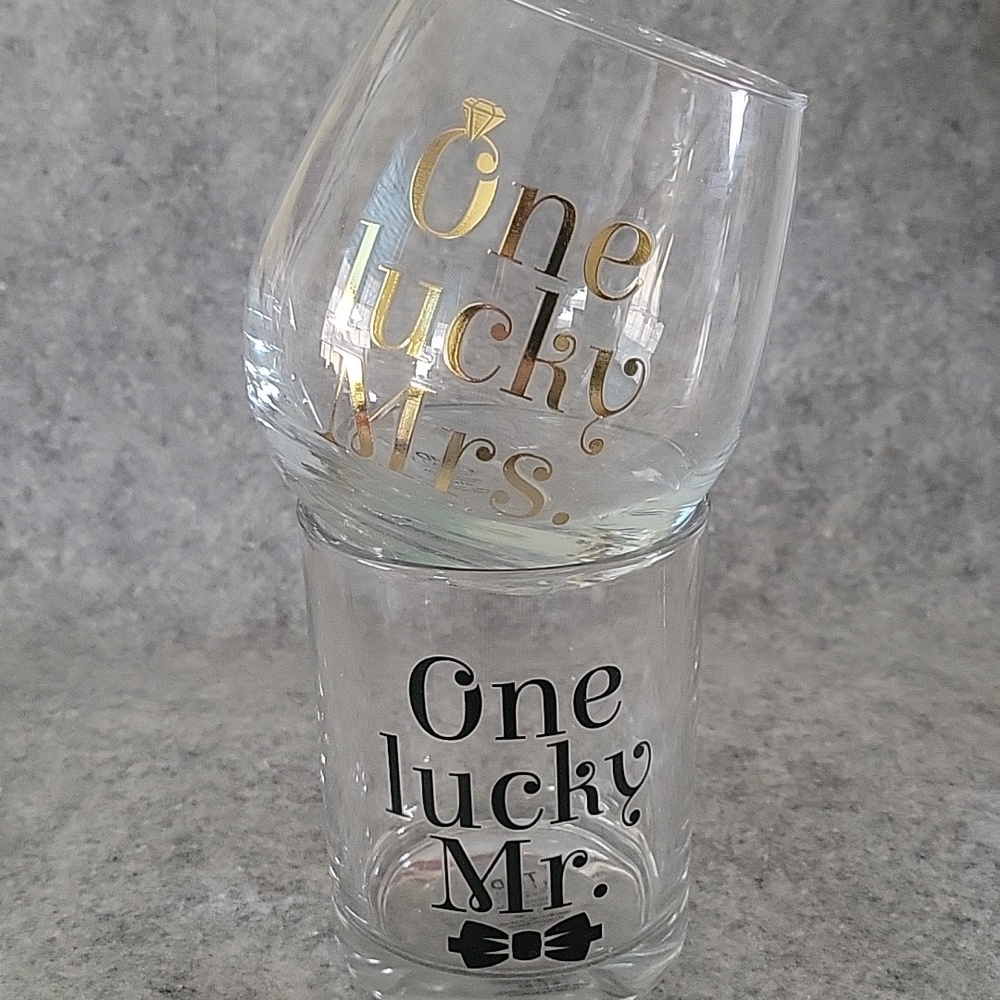 One Lucky Mr. & Mrs. Glass Set - Gold & Black Lettering NIB